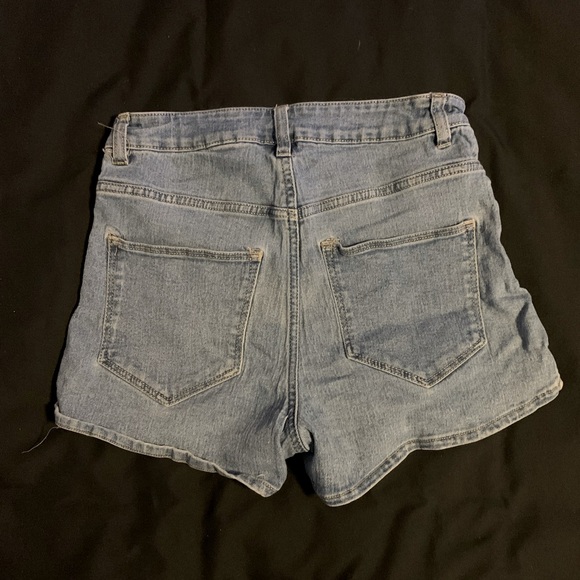 Blue denim shorts - Picture 2 of 2